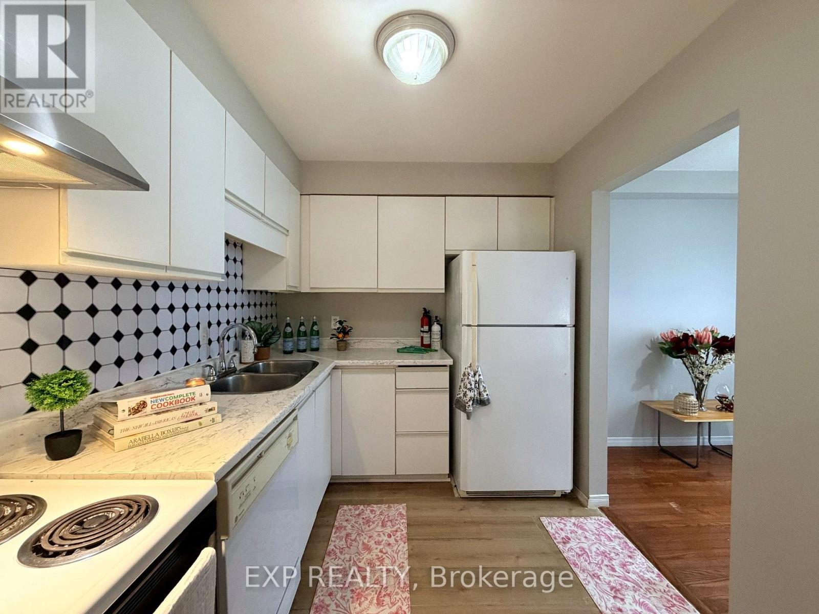 #6 195 FERGUSON DRIVE - 15