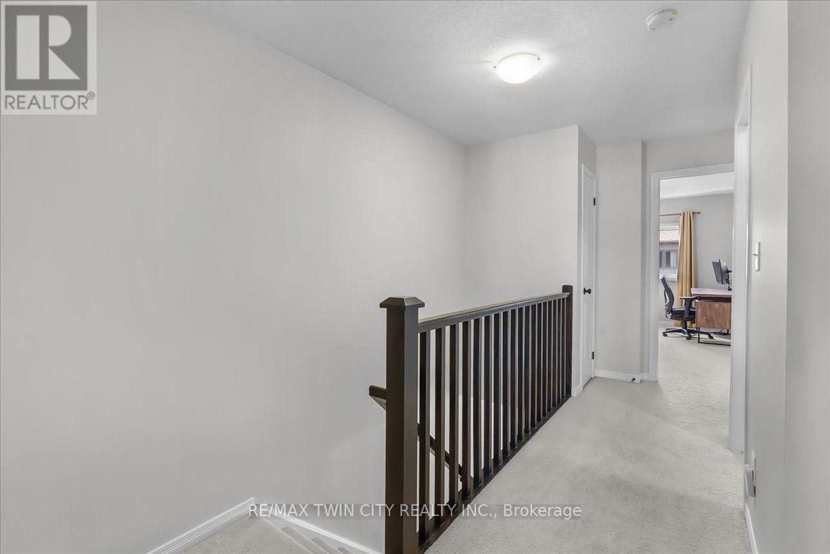 72 MEADOWRIDGE STREET - 19