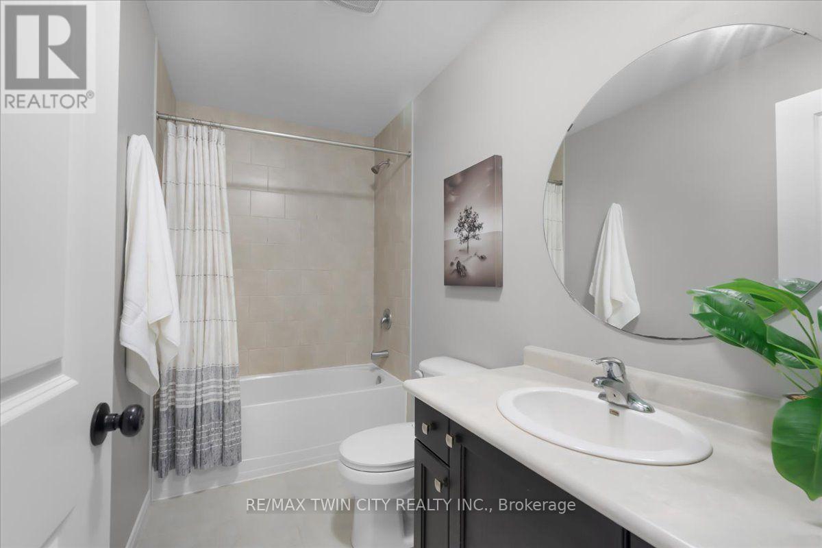 72 MEADOWRIDGE STREET - 28