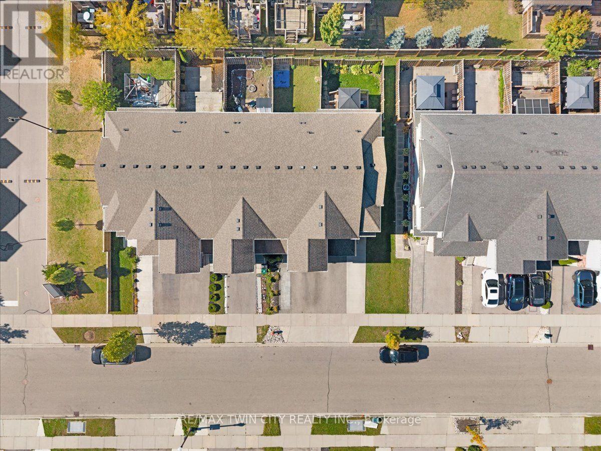 72 Meadowridge Street, Kitchener, ON photo 40