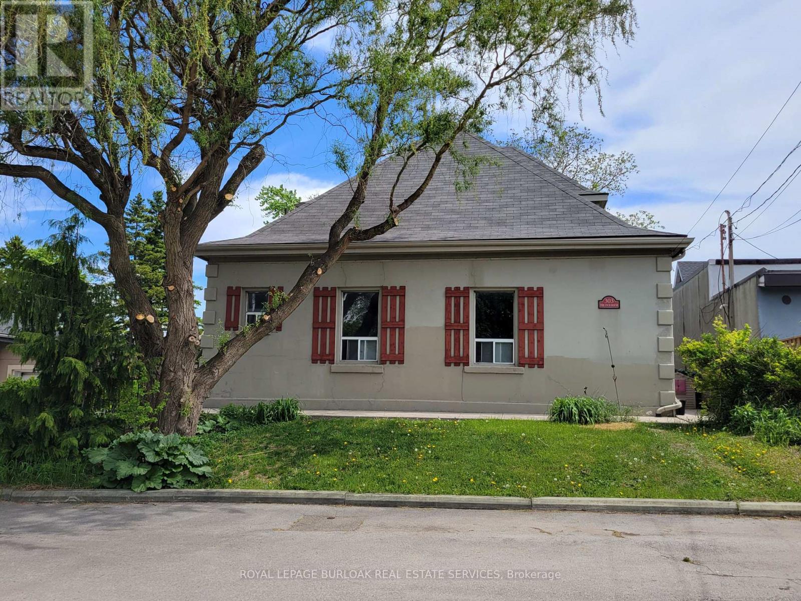 Photo of 303 East 19 Street