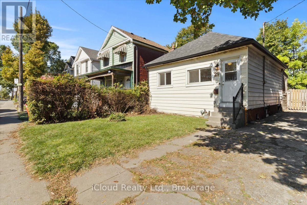 29 Biggar Avenue, Hamilton, ON photo 2