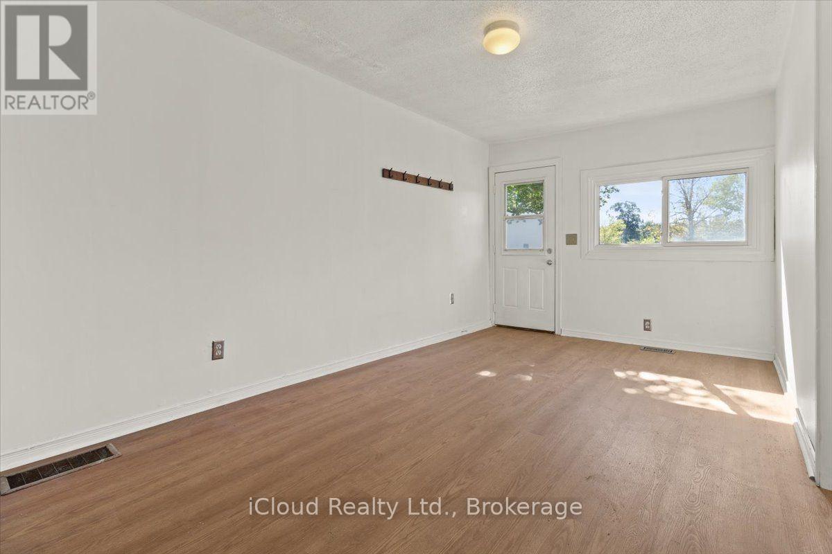 29 BIGGAR AVENUE - 4