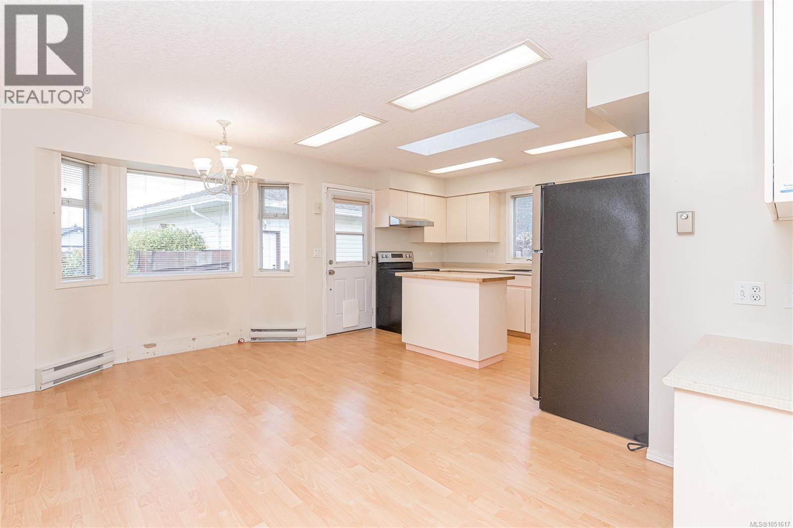 2674 Tamara Dr - Image 15