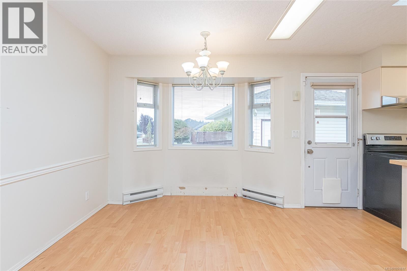 2674 Tamara Dr - Image 16