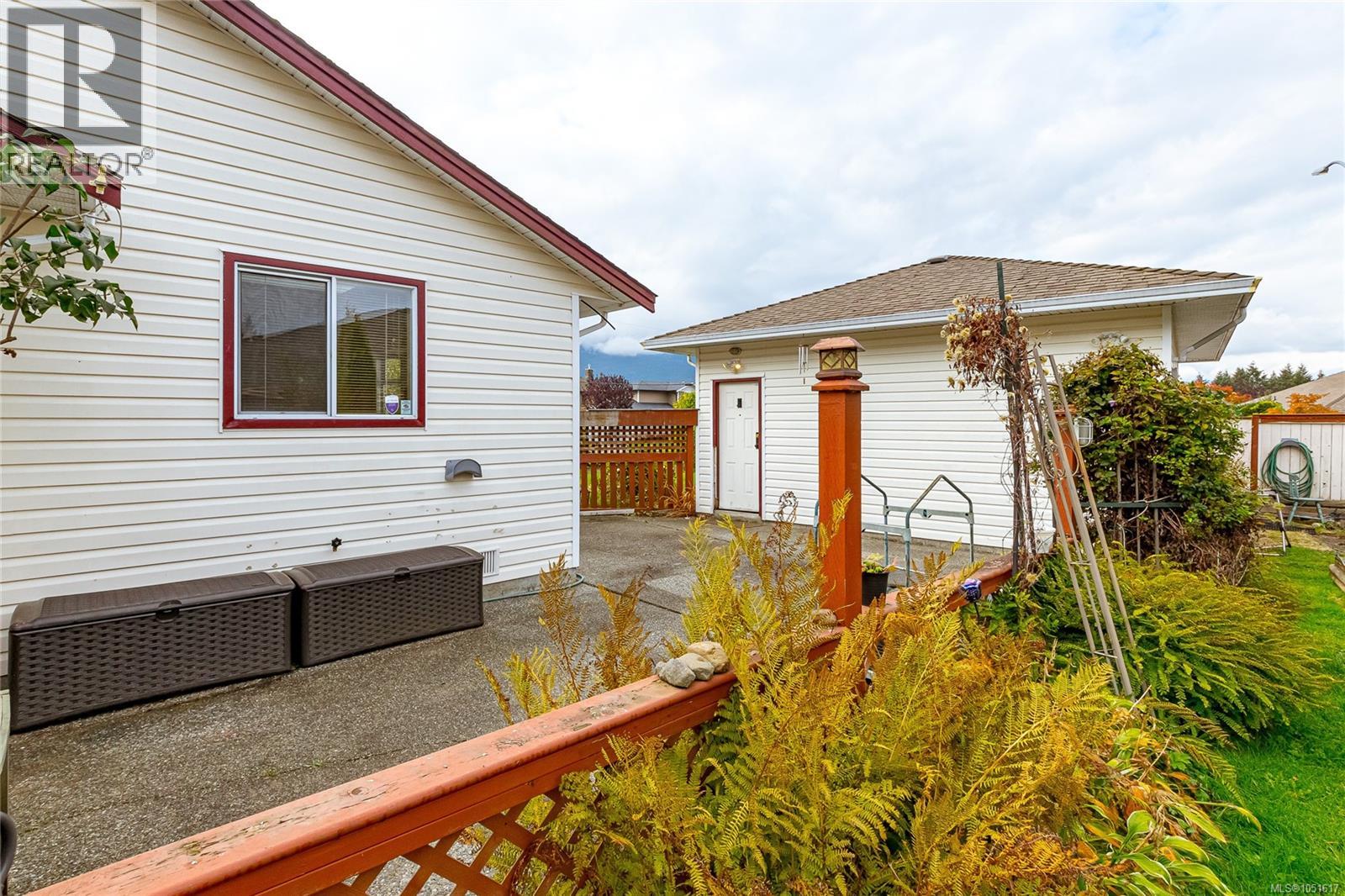 2674 Tamara Dr - Image 39