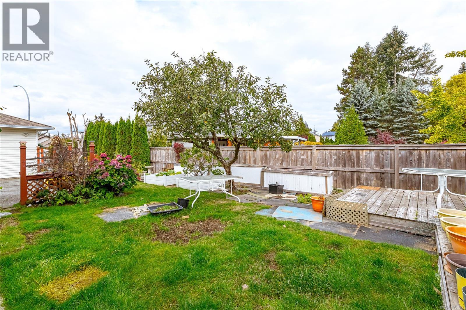 2674 Tamara Dr - Image 53
