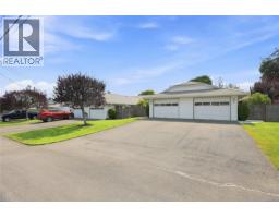 7 144 Fourth Ave E, Qualicum Beach, BC V9K1N6 Photo 9