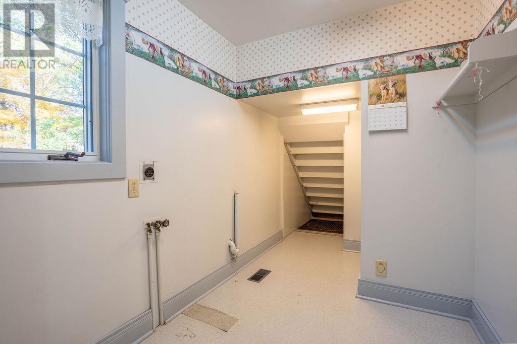 1411 Great Northern Road - 20