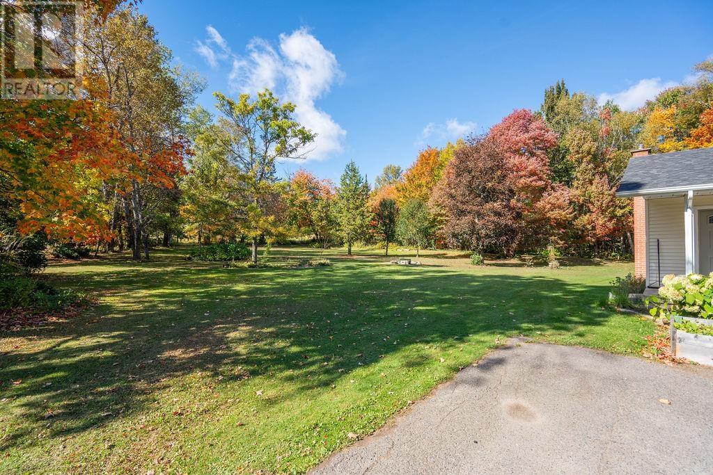 1411 Great Northern Road - 3