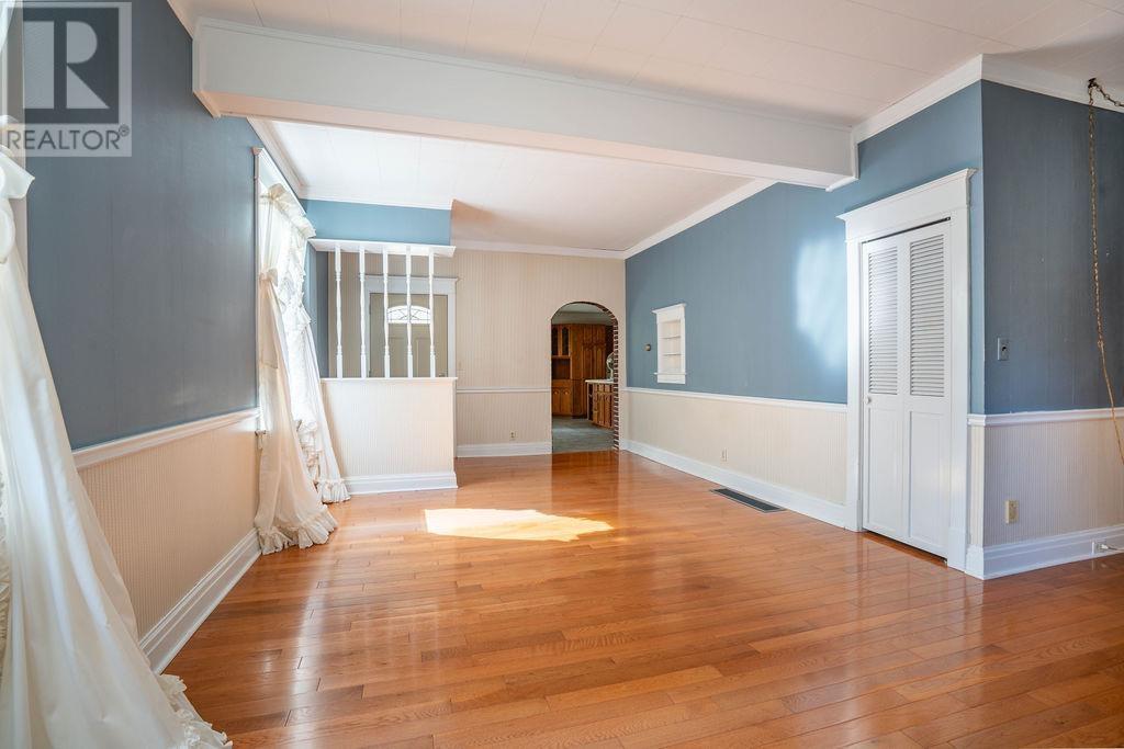 1411 Great Northern Road - Image 23