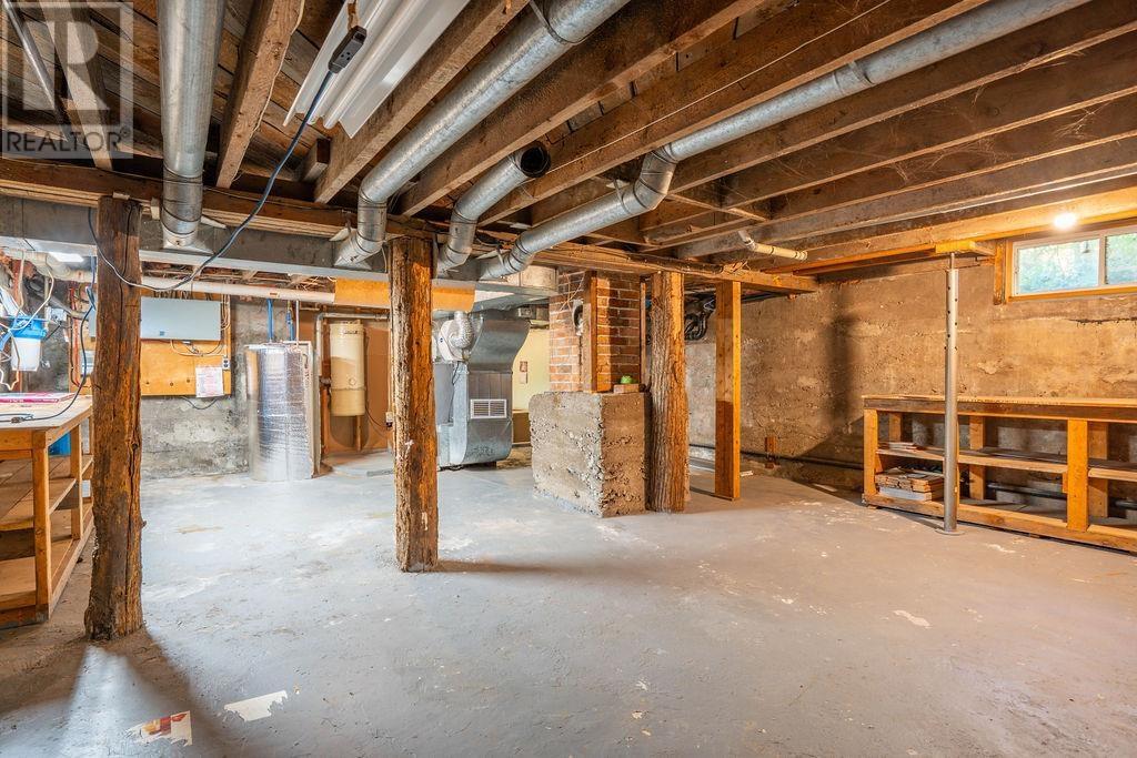 1411 Great Northern Road - 40