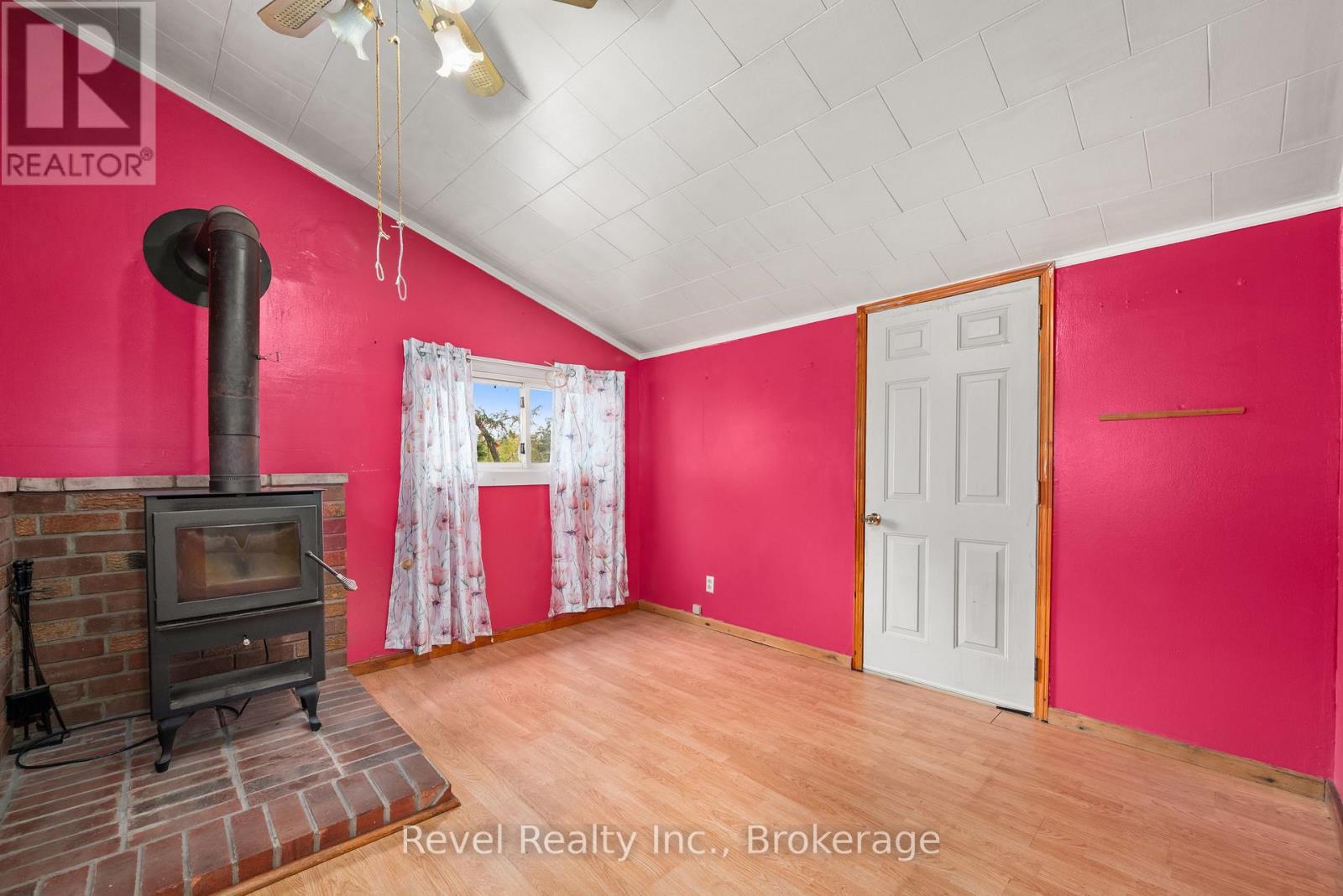 14 Richmond Street East, Kawartha Lakes, ON photo 23