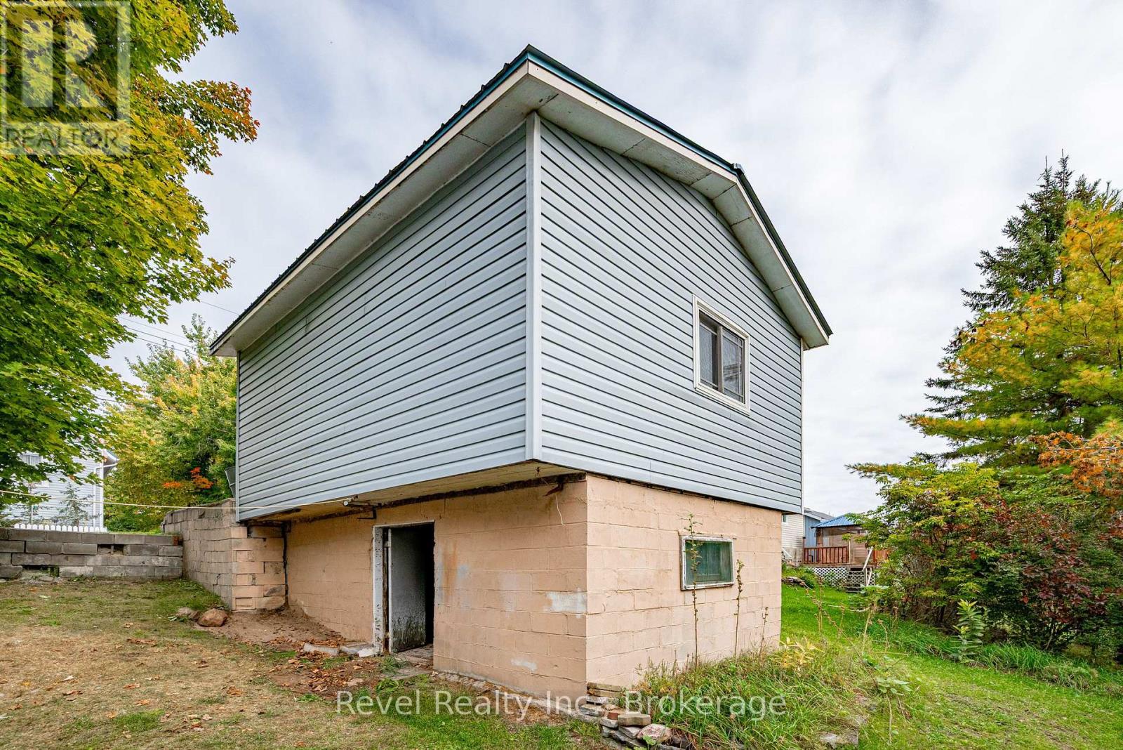 14 RICHMOND STREET E - 36