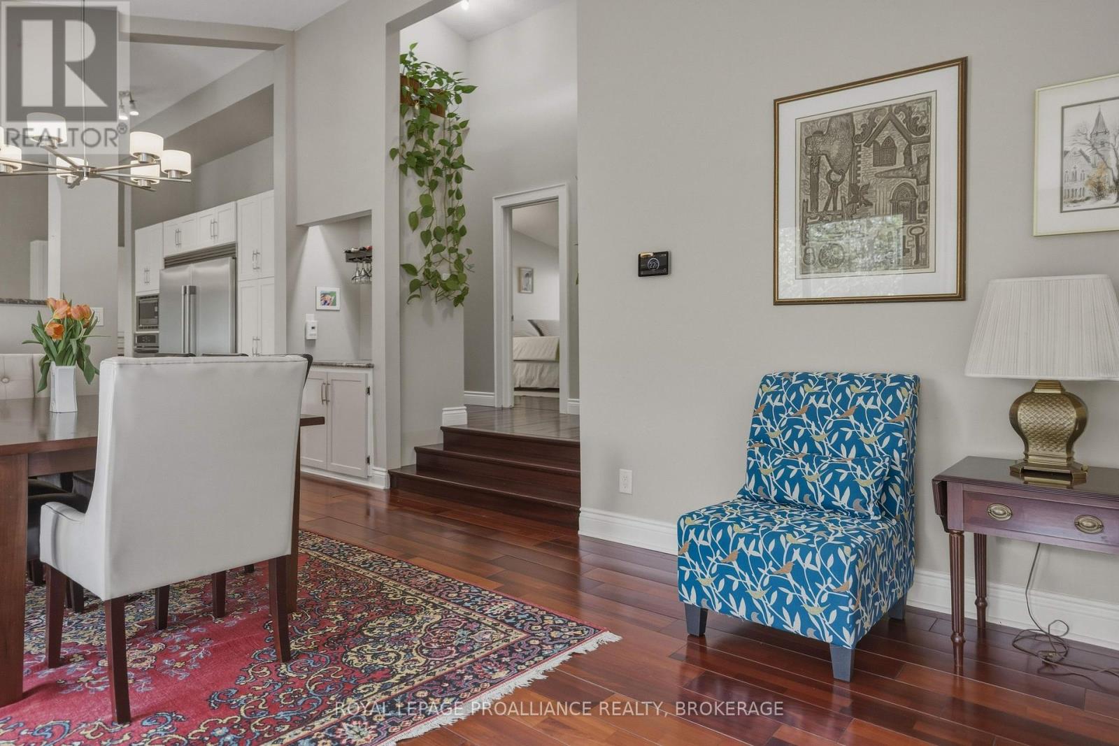 27 RIVERSIDE DRIVE - 16
