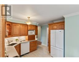 8 Calais Street, Whitby, ON L1N5M1 Photo 24