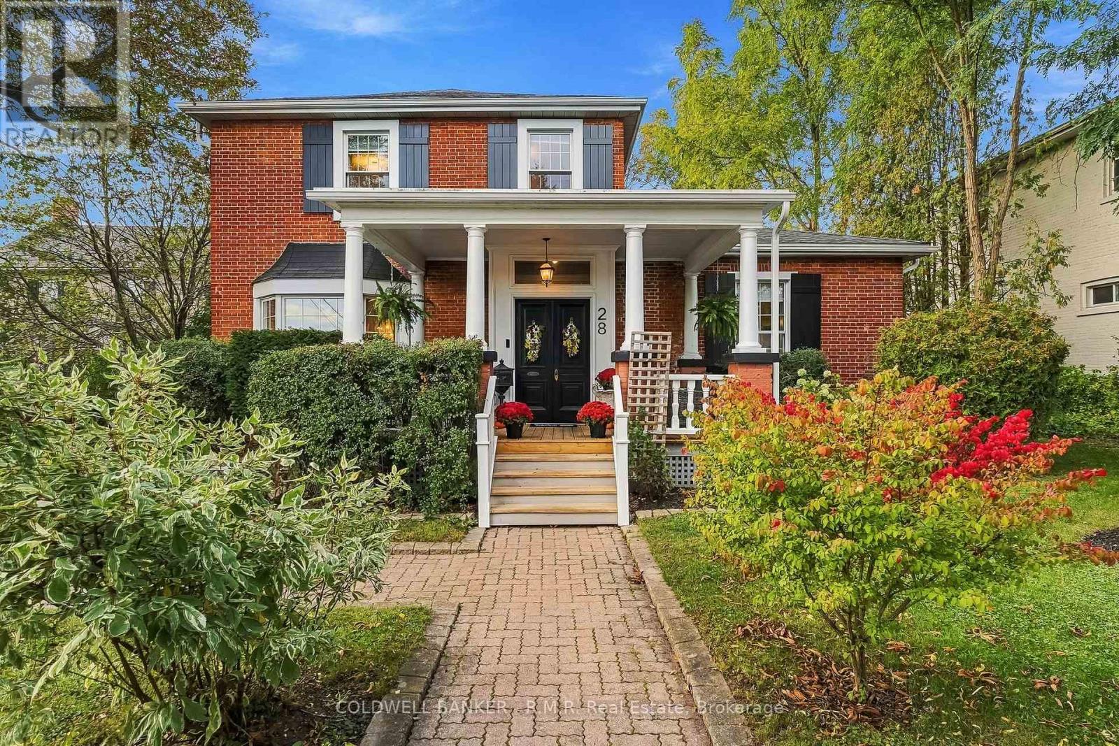 28 University Avenue West, Cobourg, ON photo 2