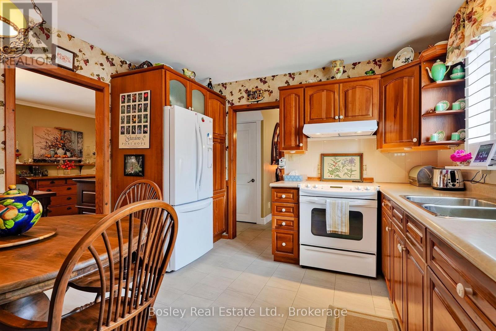 42 TREFUSIS STREET - 10