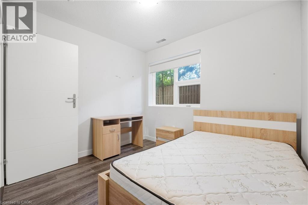 338 Albert Street — photo 30