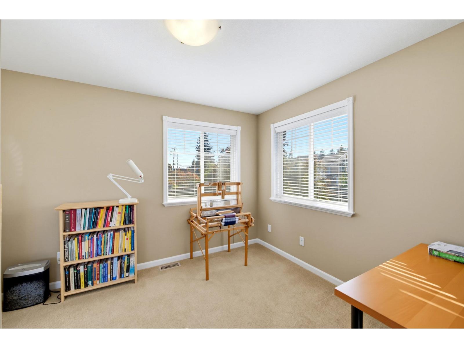 Photo of 15 32849 EGGLESTONE AVENUE 23