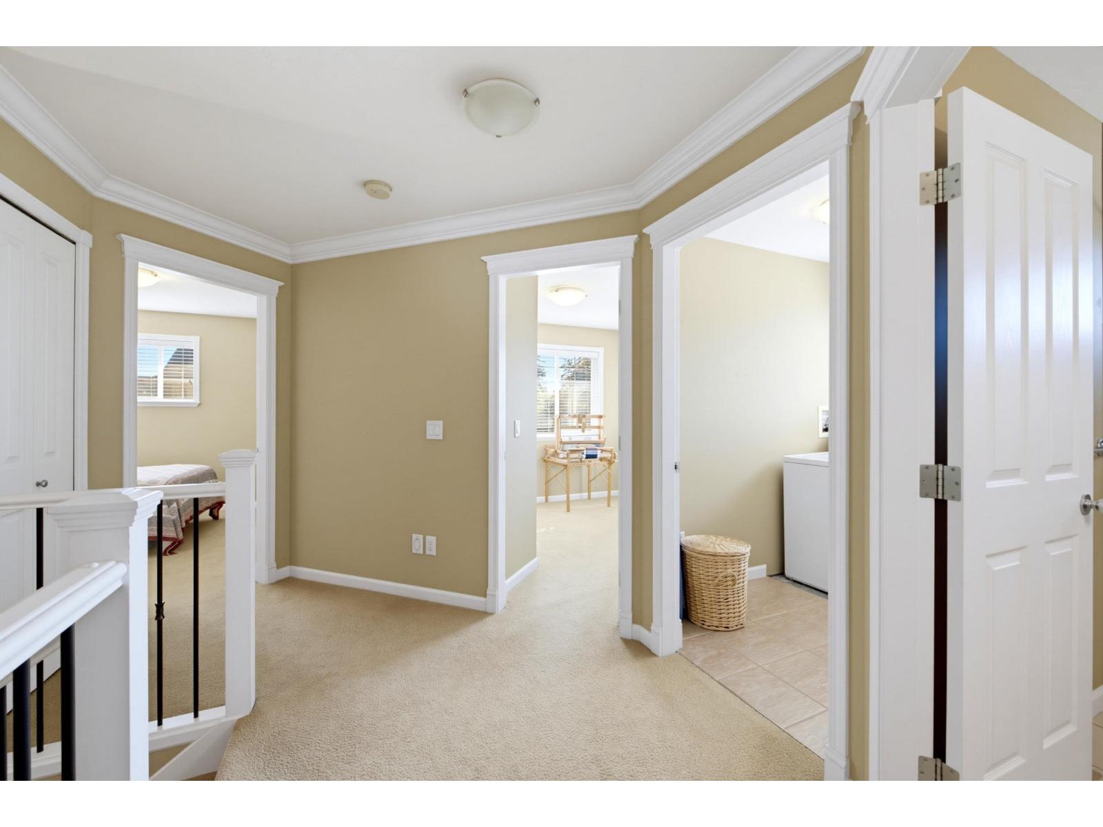 Photo of 15 32849 EGGLESTONE AVENUE 28