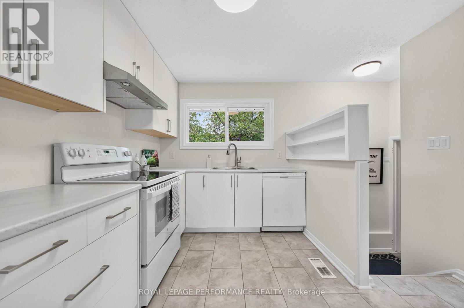 21 Millbrook Crescent