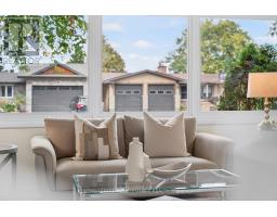 Family room - 21 Millbrook Crescent, Ottawa, ON K2E5B6 Photo 9