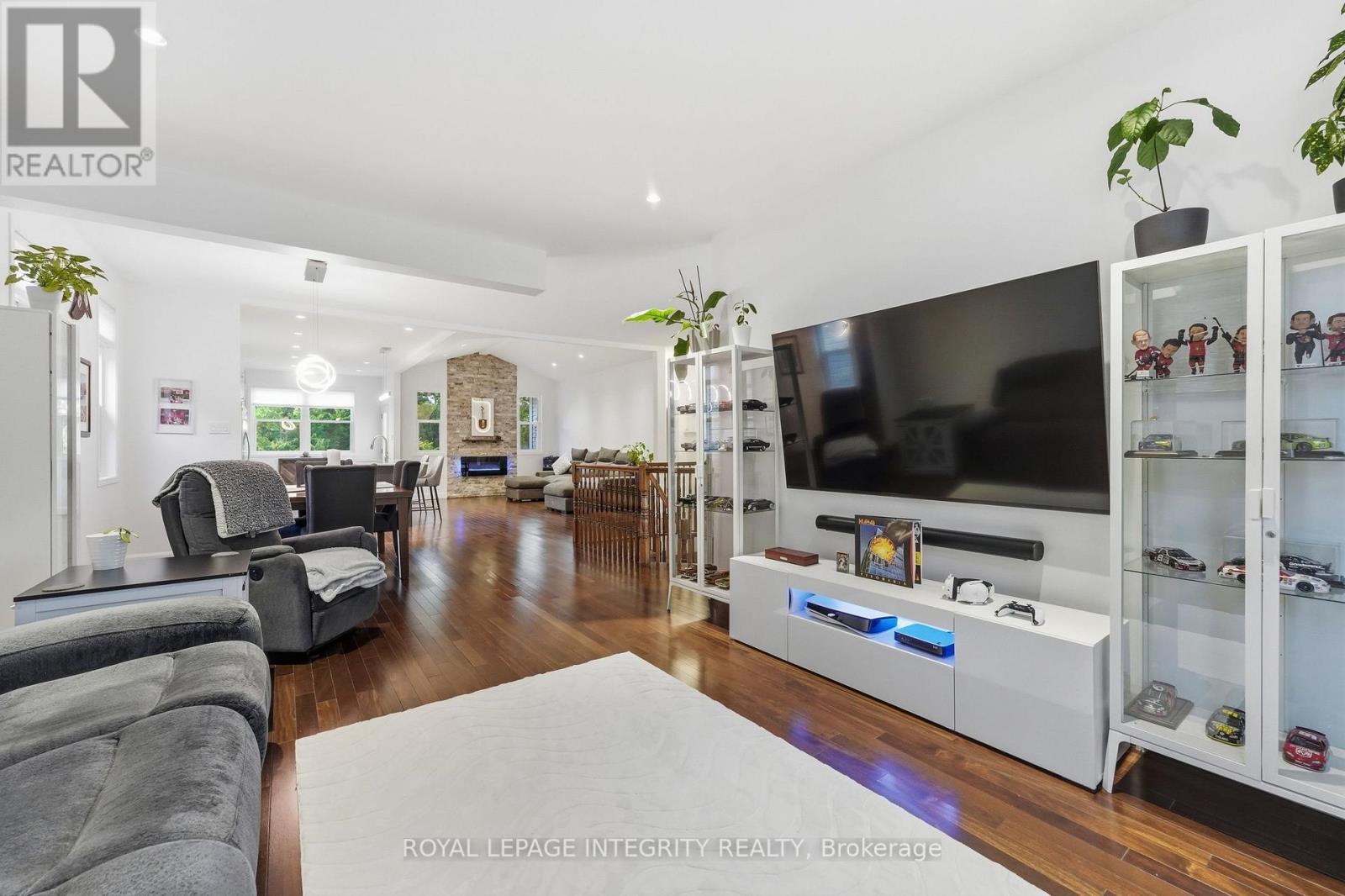 443 LANDSWOOD WAY - Image 14