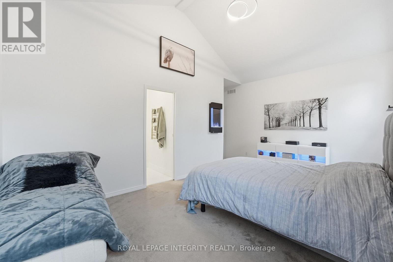 443 LANDSWOOD WAY - 16