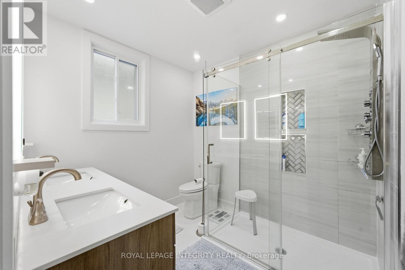 443 LANDSWOOD WAY - 18