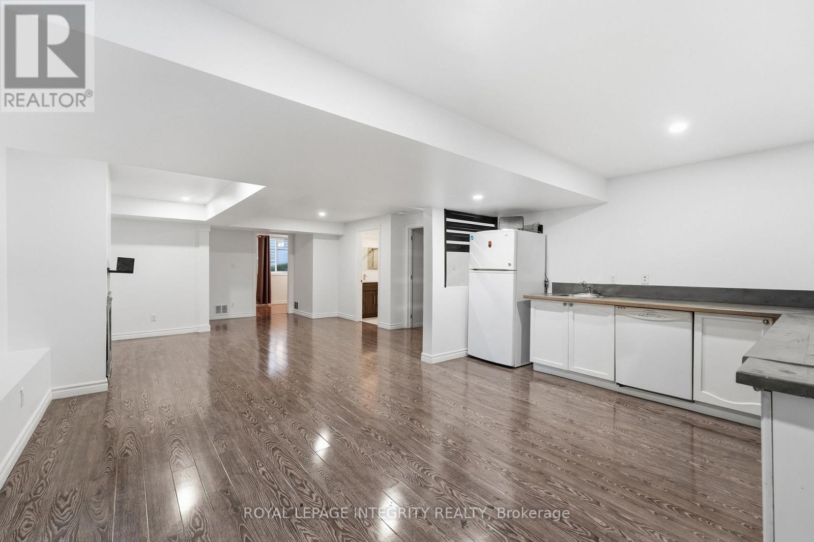 443 LANDSWOOD WAY - Image 25
