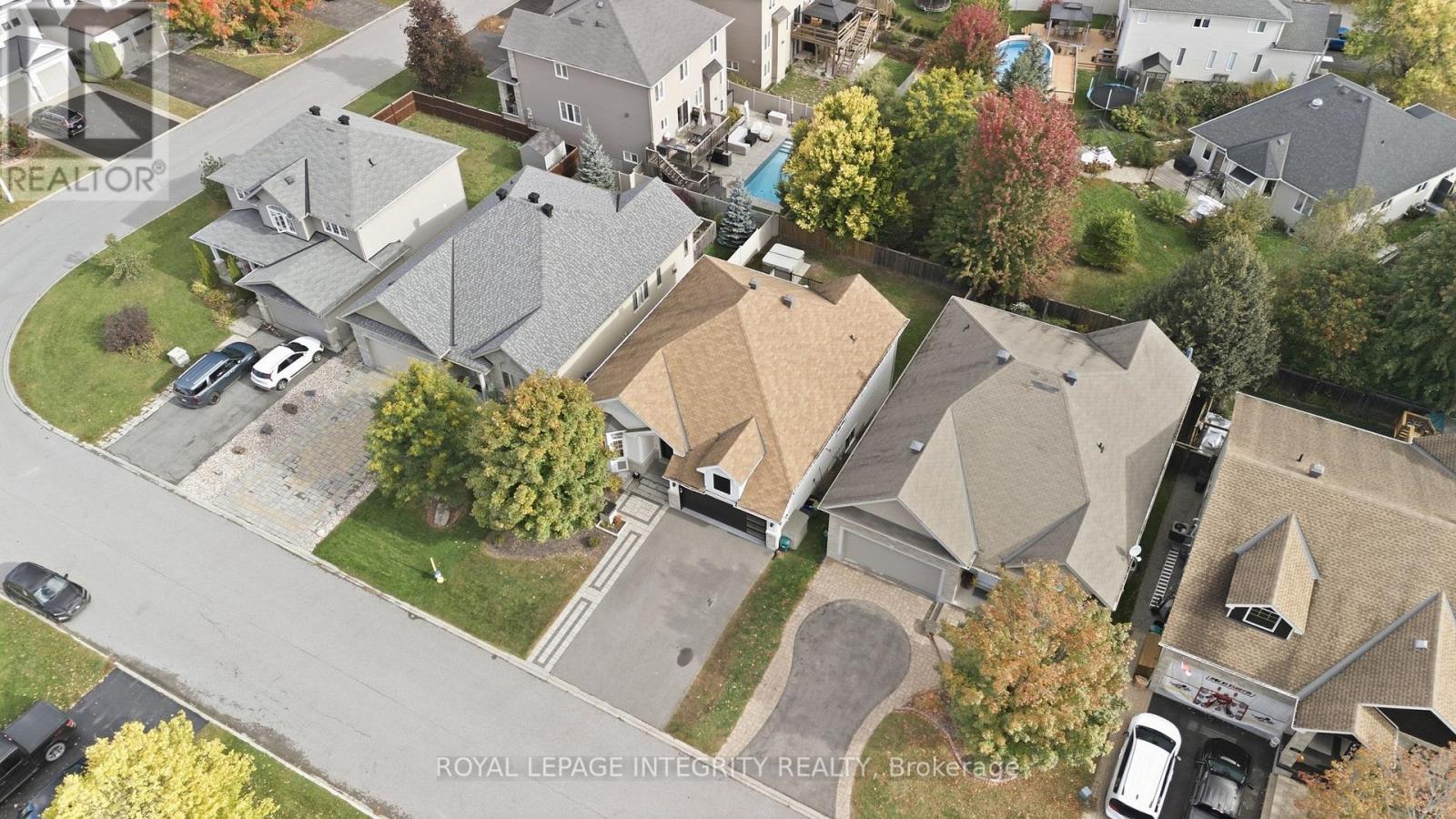 443 LANDSWOOD WAY - 44