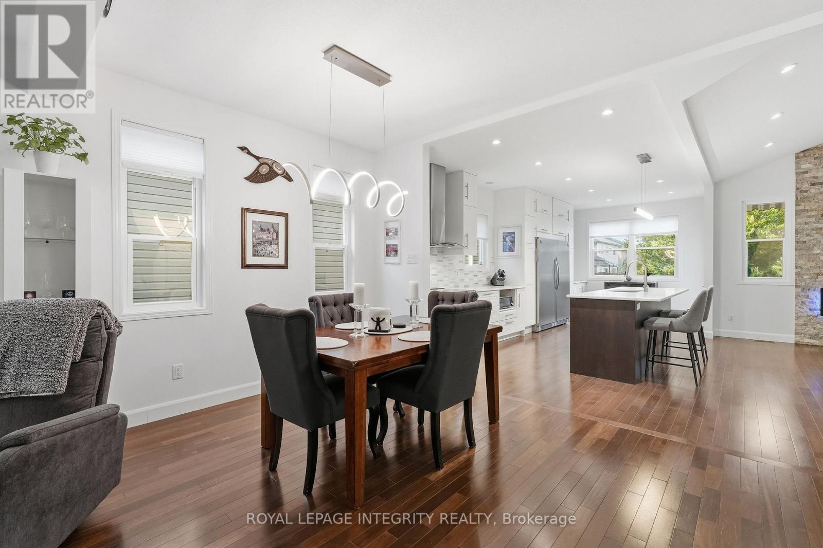 443 LANDSWOOD WAY - 6