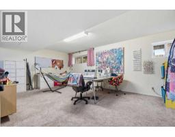 16 Robinson Drive, Okotoks, AB T1S1C4 Photo 34