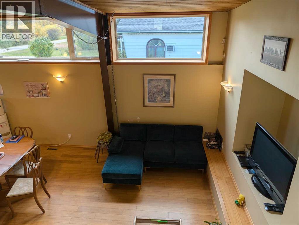 802 Railway Avenue - 4