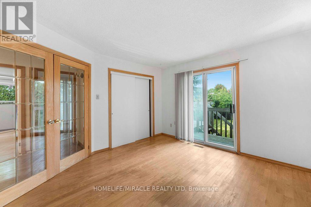 2033 Simcoe Street North, Oshawa, ON photo 14