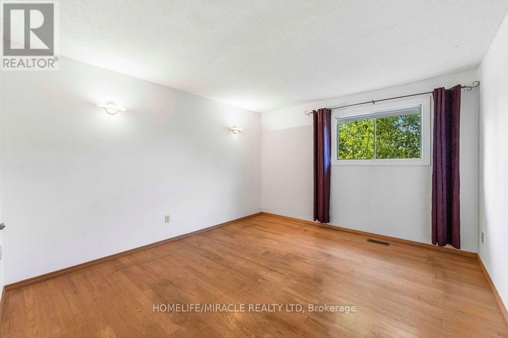 2033 Simcoe Street North, Oshawa, ON photo 20