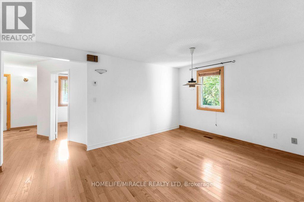 2033 Simcoe Street North, Oshawa, ON photo 25