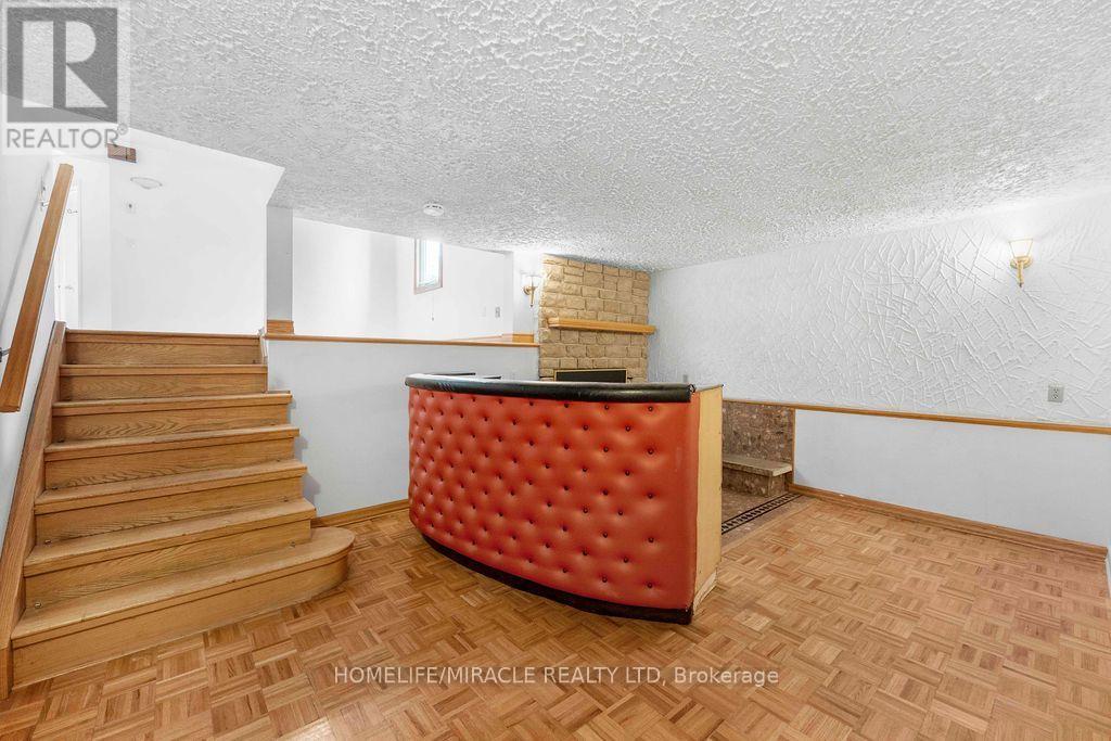 2033 Simcoe Street North, Oshawa, ON photo 26