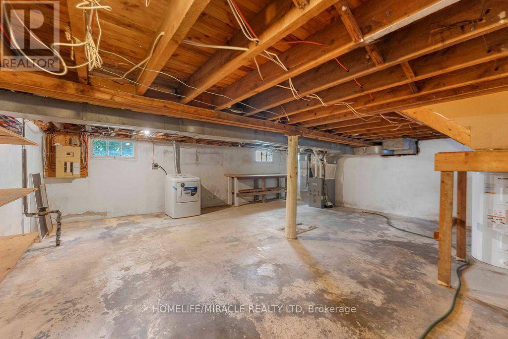 2033 Simcoe Street North, Oshawa, ON photo 36