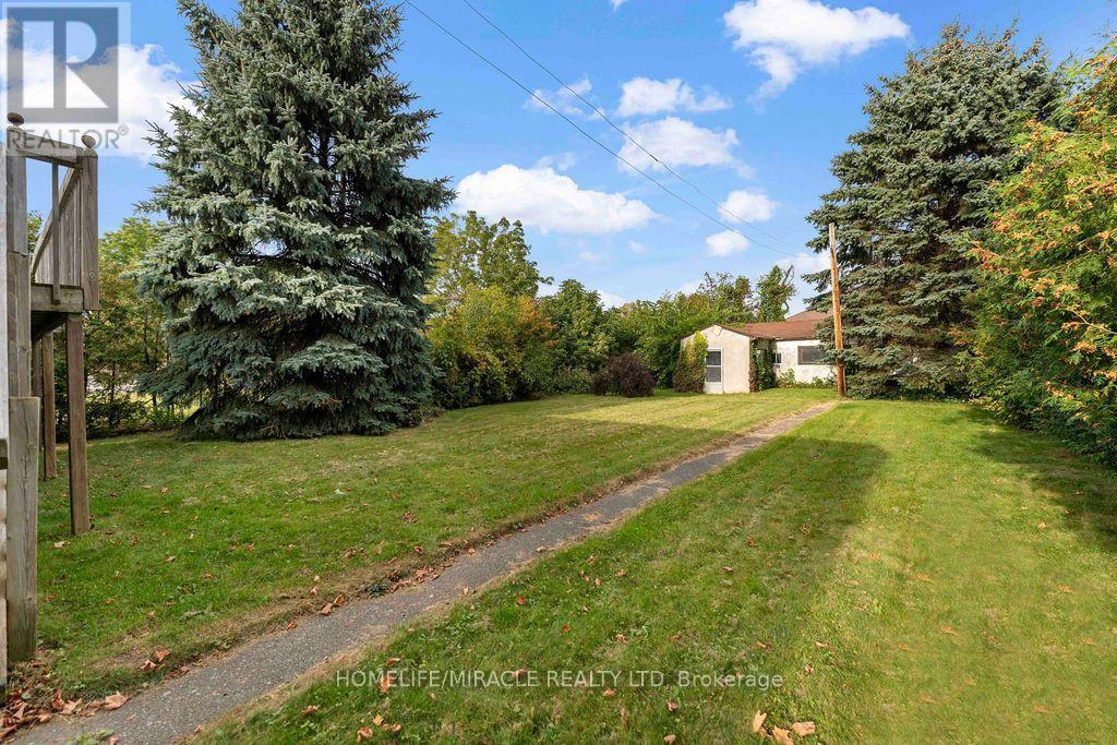 2033 Simcoe Street North, Oshawa, ON photo 37