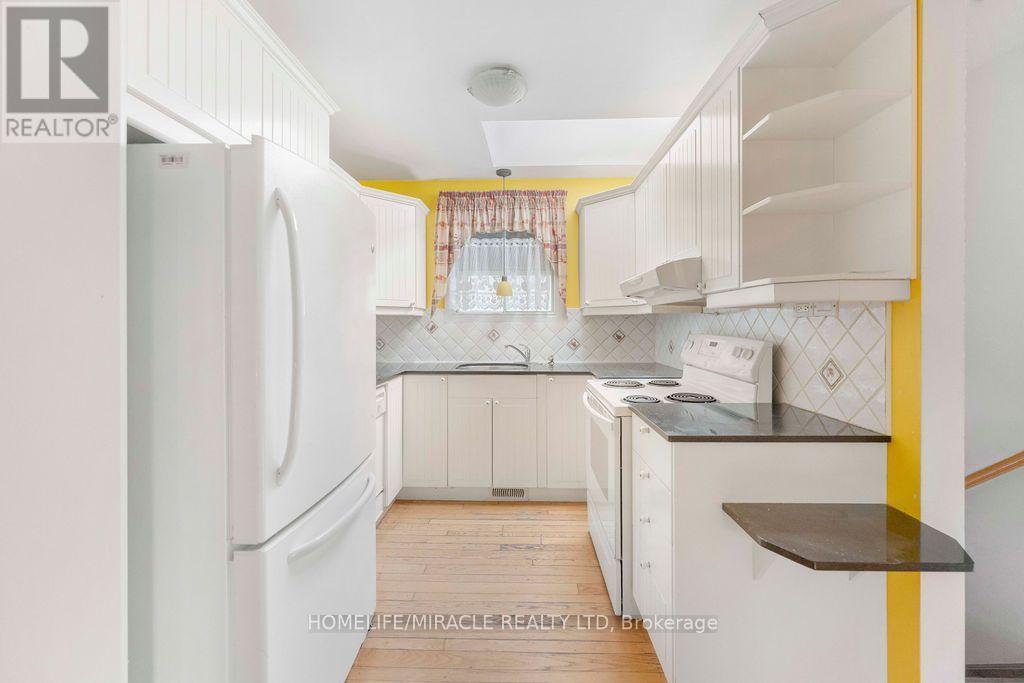 2033 Simcoe Street North, Oshawa, ON photo 7