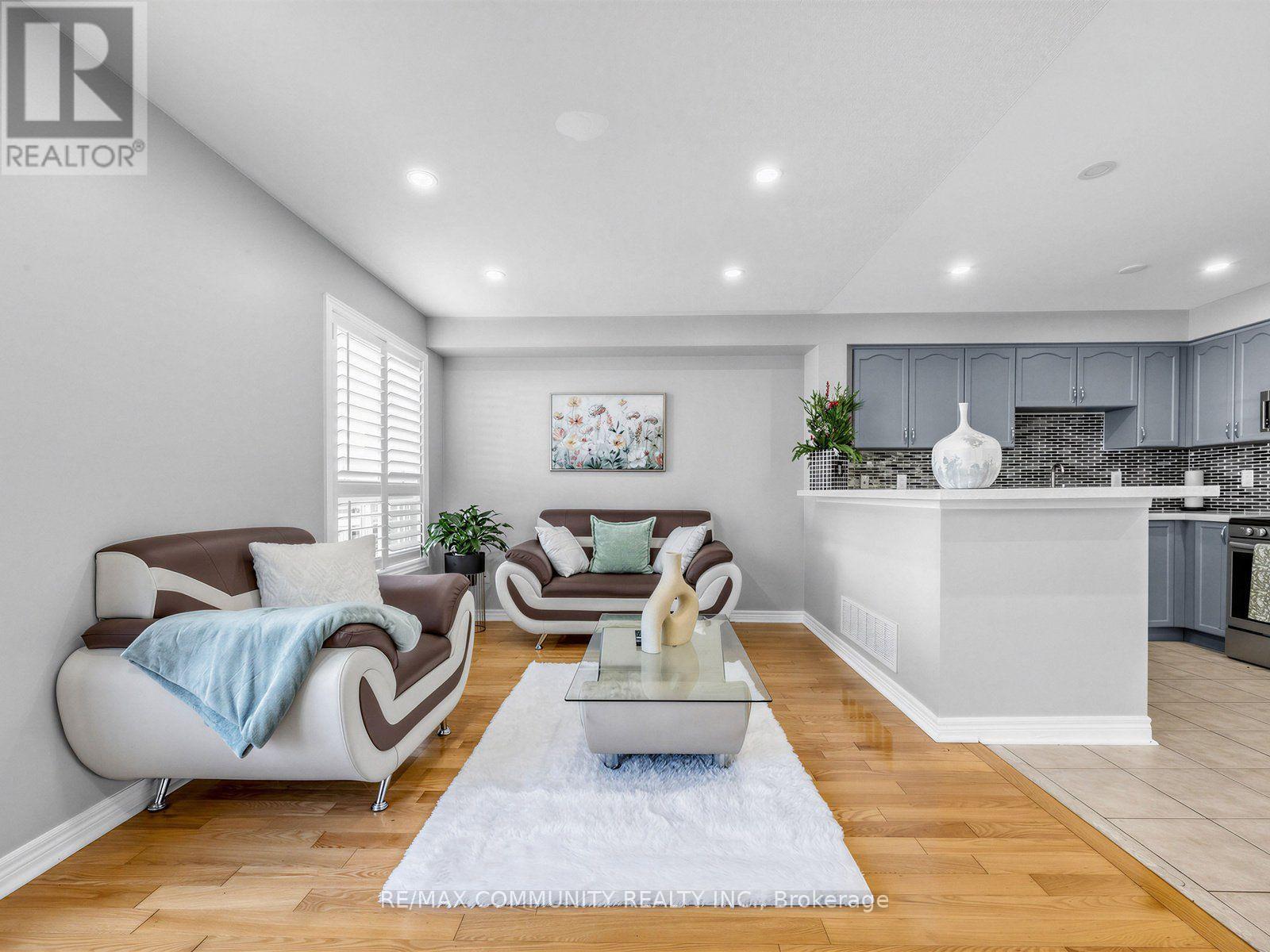 45 Tozer Crescent, Ajax, ON photo 17