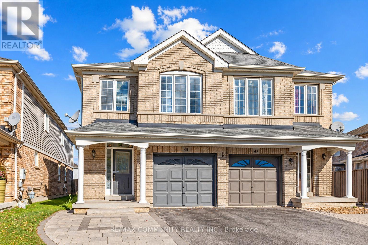 45 Tozer Crescent, Ajax, ON photo 2