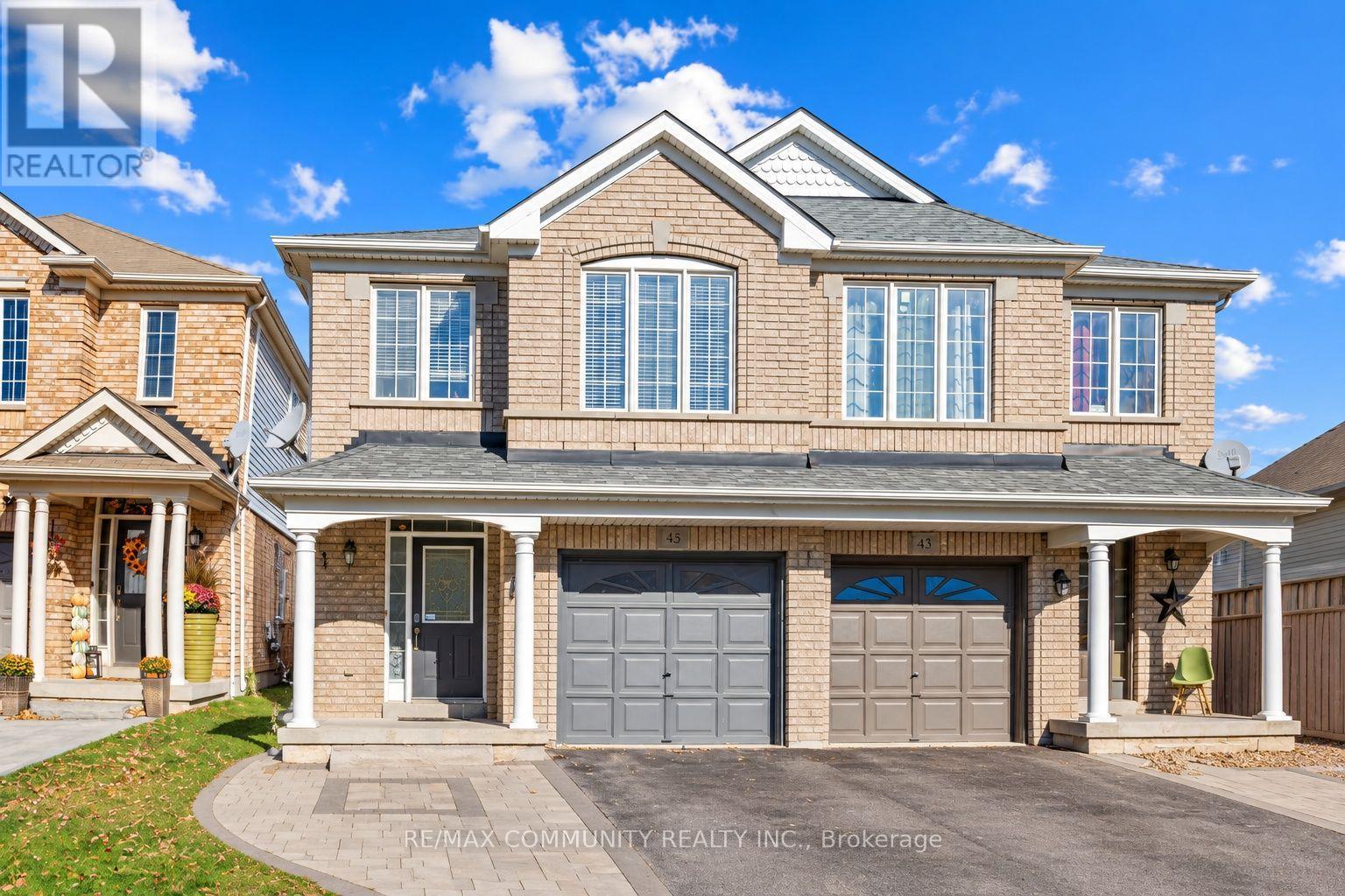 45 Tozer Crescent, Ajax, ON photo 3