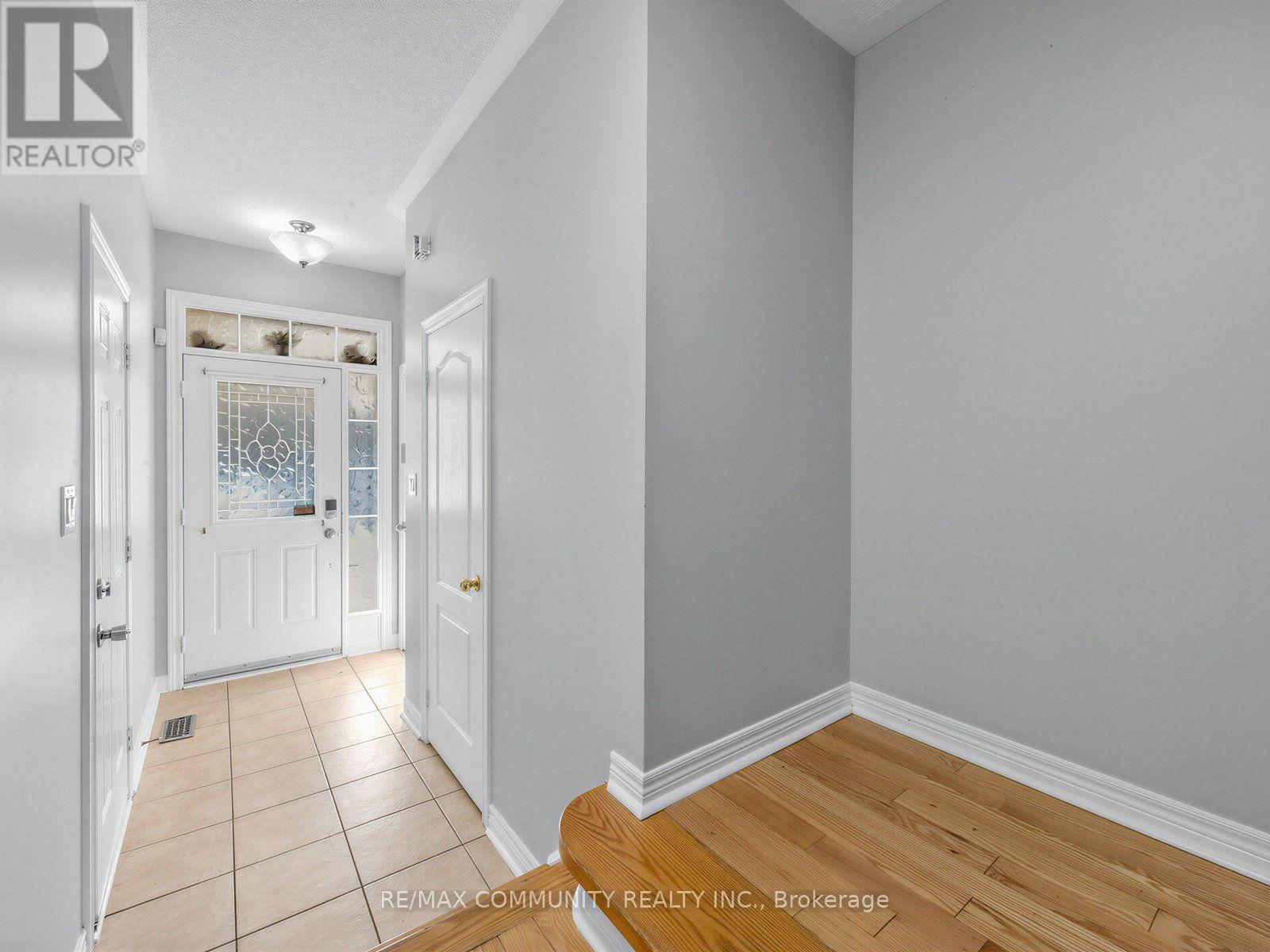 45 Tozer Crescent, Ajax, ON photo 7