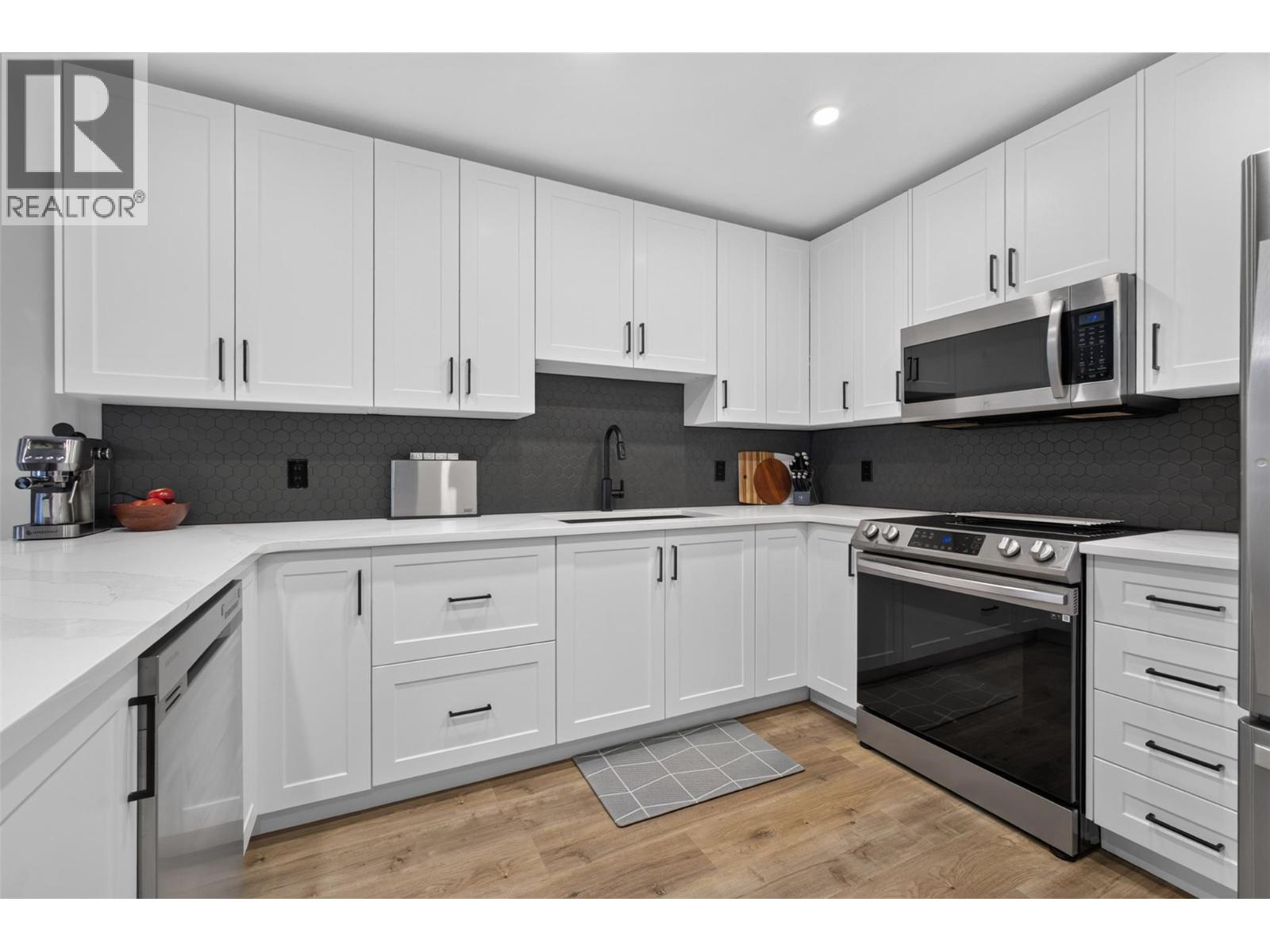  2942 McAllister Road, West Kelowna