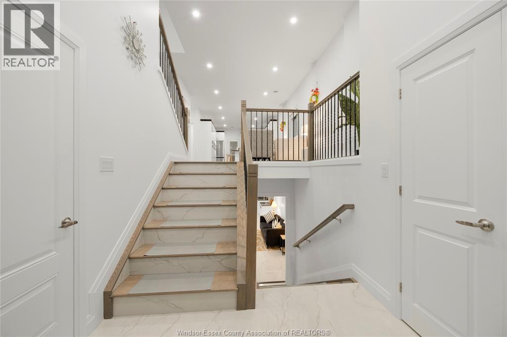 665 ALEXANDRINE STREET - 20