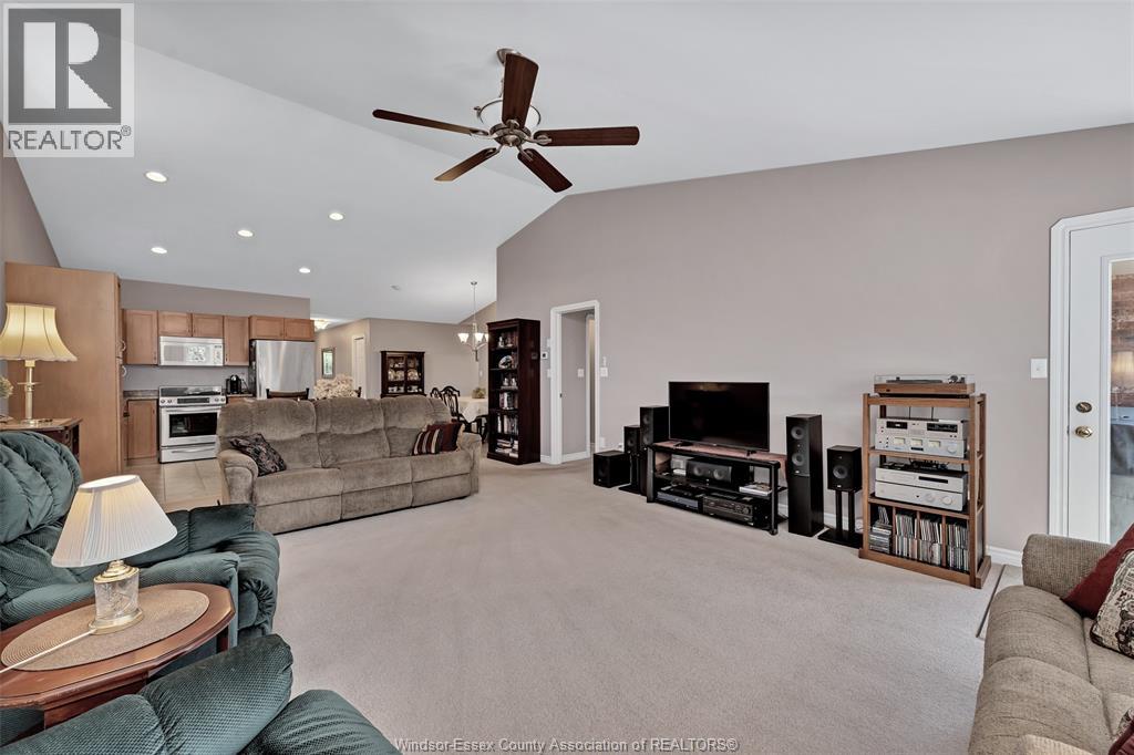 2207 KATELLA - 6