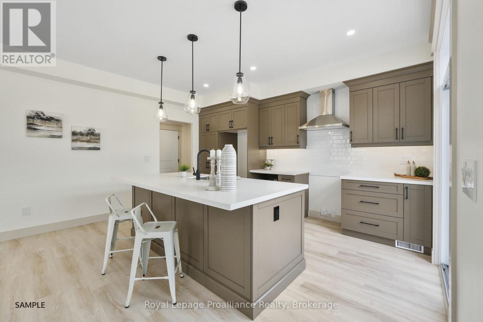 7 WILLOWBROOK STREET - 11